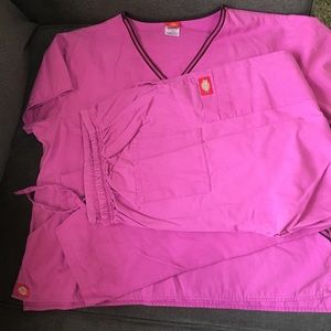 Top and bottom Dickies scrub set